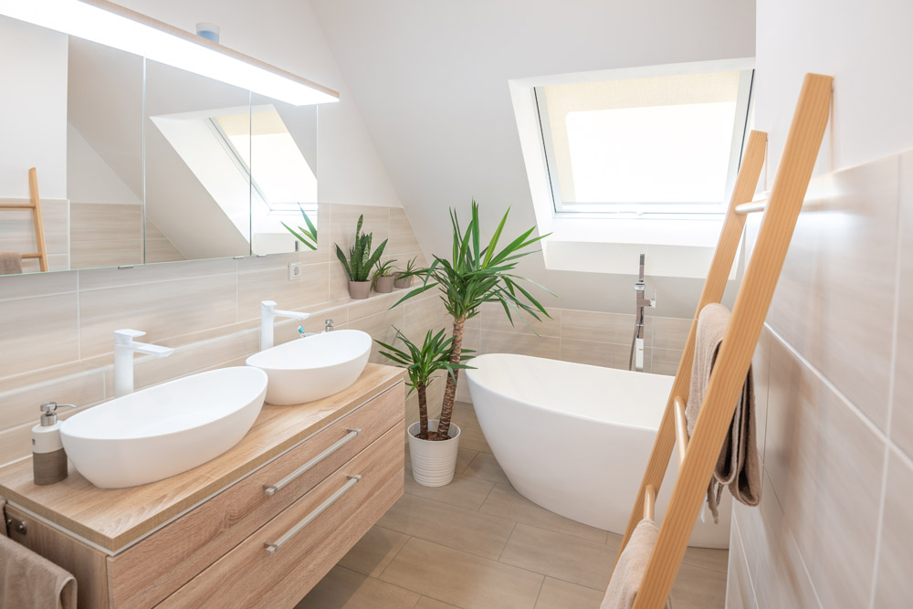 Badewanne in Dachschräge